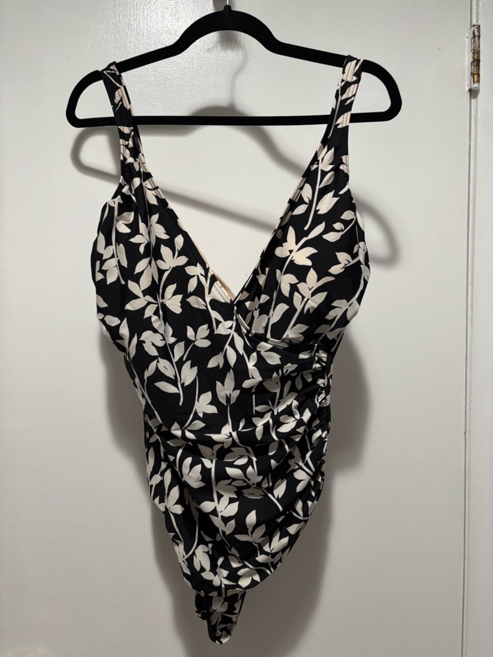 Miraclesuit Black One-Piece with Cream Leaf Print Size 16W